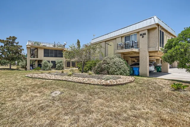 $199,000 | 5918 Lago Vista Way, Unit D27, Lago Vista, TX 78645