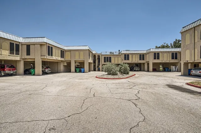 $199,000 | 5918 Lago Vista Way, Unit D27, Lago Vista, TX 78645