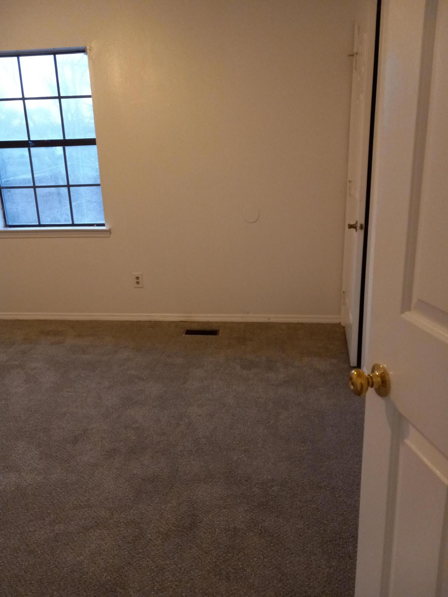 212 Gillespie Road Chattanooga, TN 37411 - Photo 2 of 14 20260216_180909