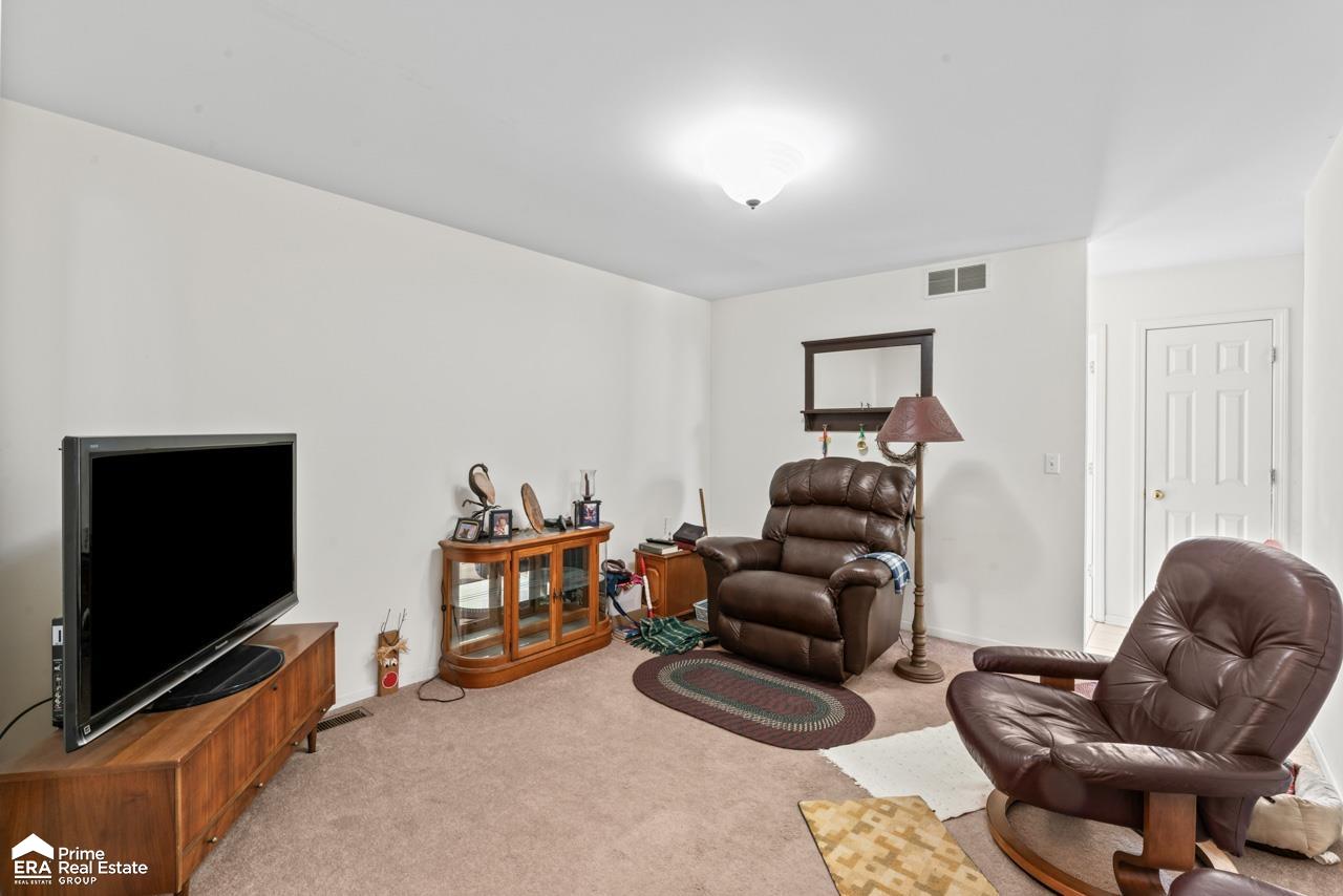 5804 South County Line Road Durand, MI 48429 - Photo 10 of 39 50164392-79667ae9-e505-4bb4-a078-527c29950a1c.JPG