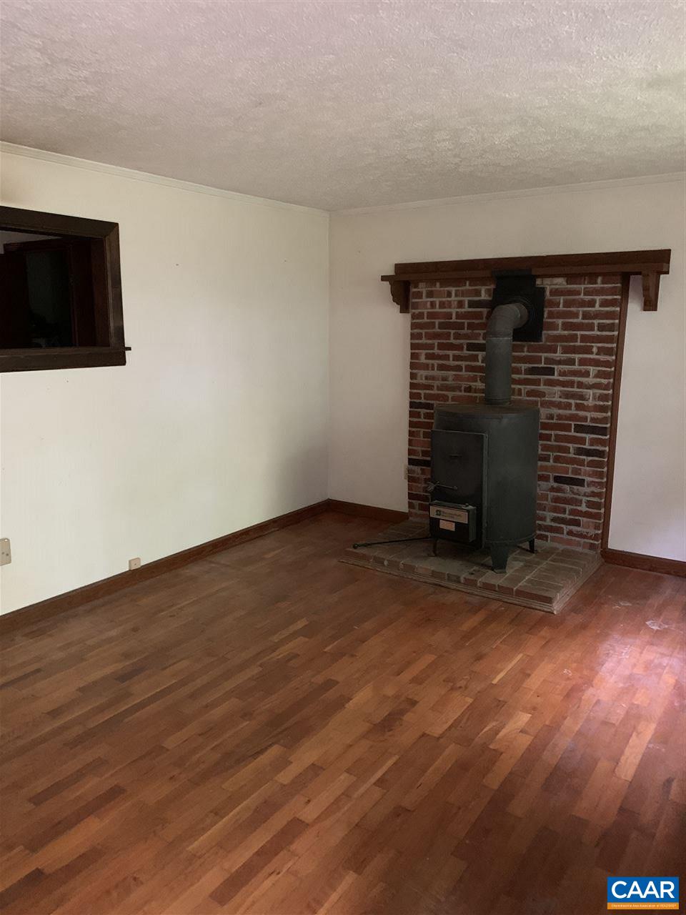 6822 Albevanna Spring Road Scottsville, VA 24590 - Photo 2 of 9 Gallery Image 2