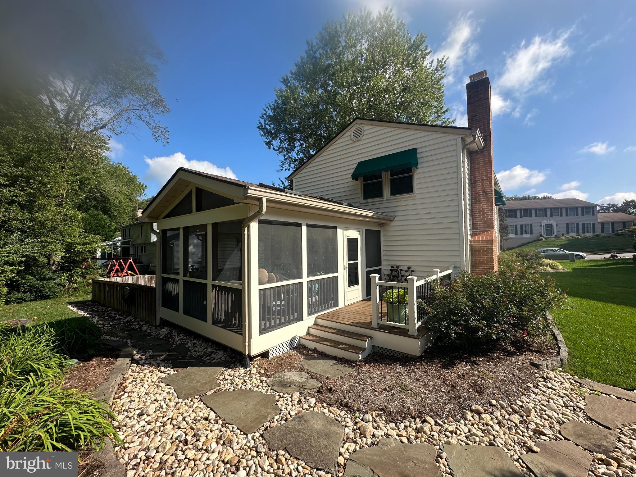 7758 Tara Heights Place Springfield, VA 22153 - Photo 4 of 10