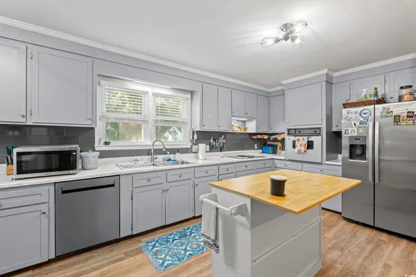 $299,000 | 406 South Rosemary Avenue, Andrews, SC 29510