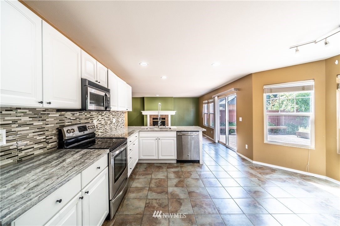 2311 Southeast 3rd Street Renton, WA 98056 - Photo 4 of 19