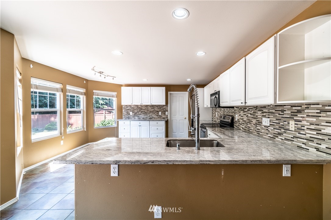 2311 Southeast 3rd Street Renton, WA 98056 - Photo 5 of 19