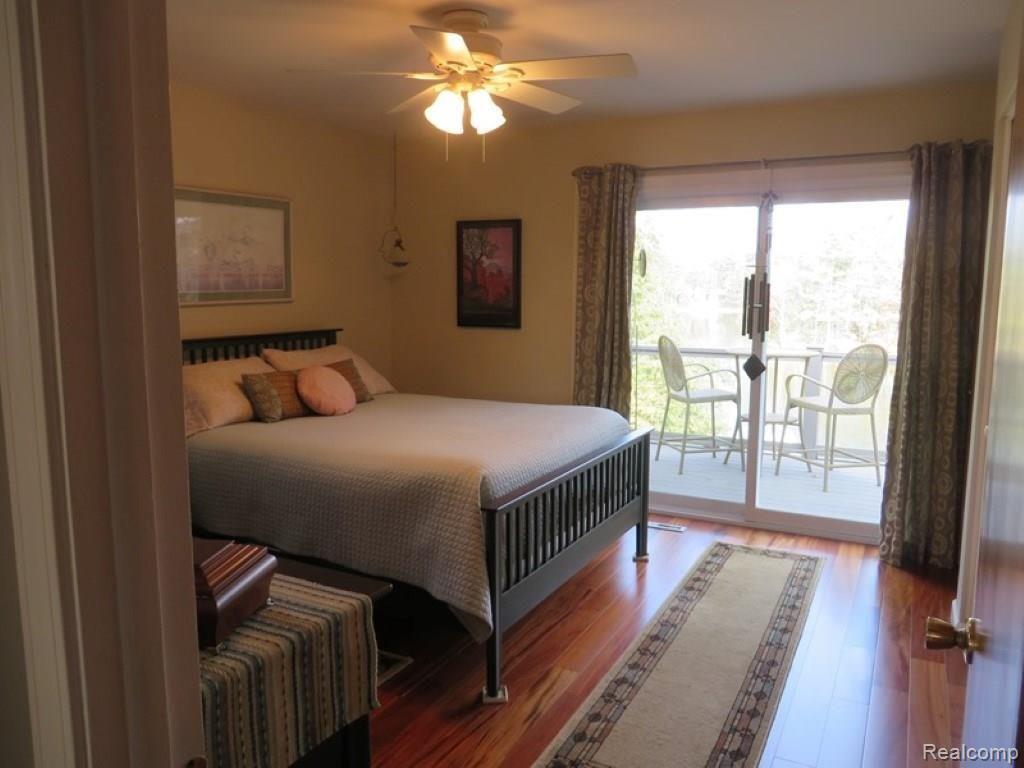 1050 Seneca Road Lake Orion, MI 48362 - Photo 17 of 31 Master bedroom.jpg