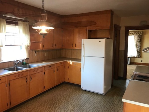 319 Bridge Street Northampton, MA 01060 - Photo 9 of 26