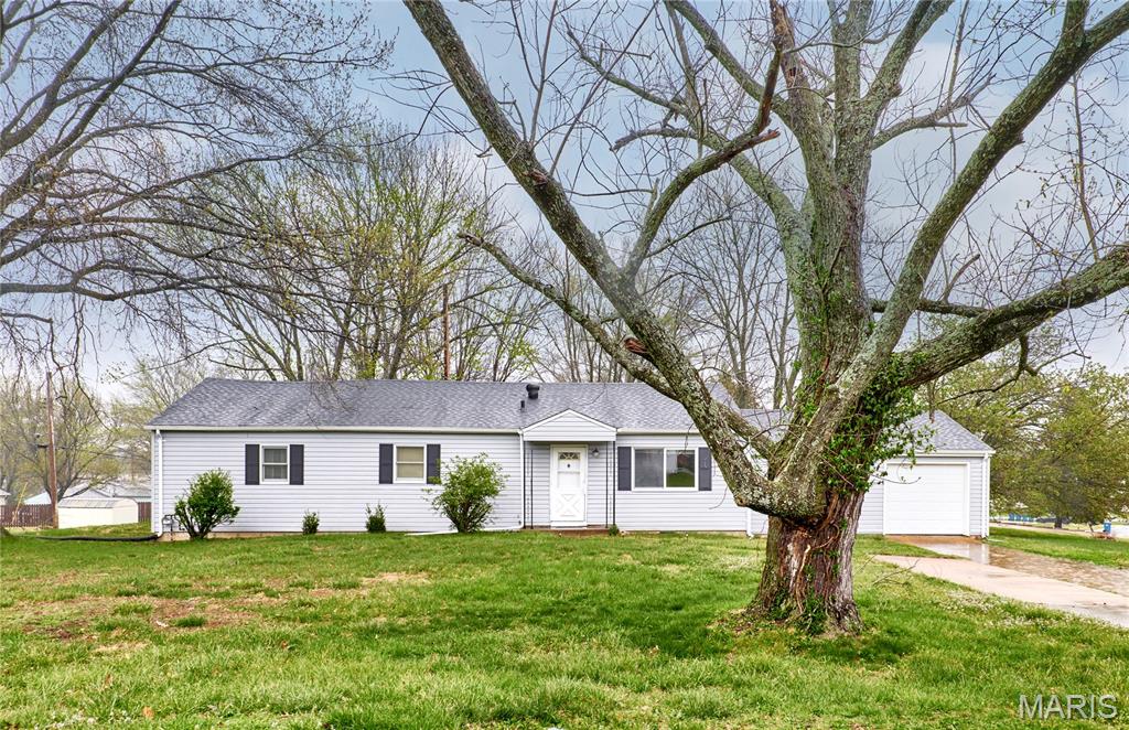 120 Highview Drive Ballwin, MO 63011 - Photo 4 of 51