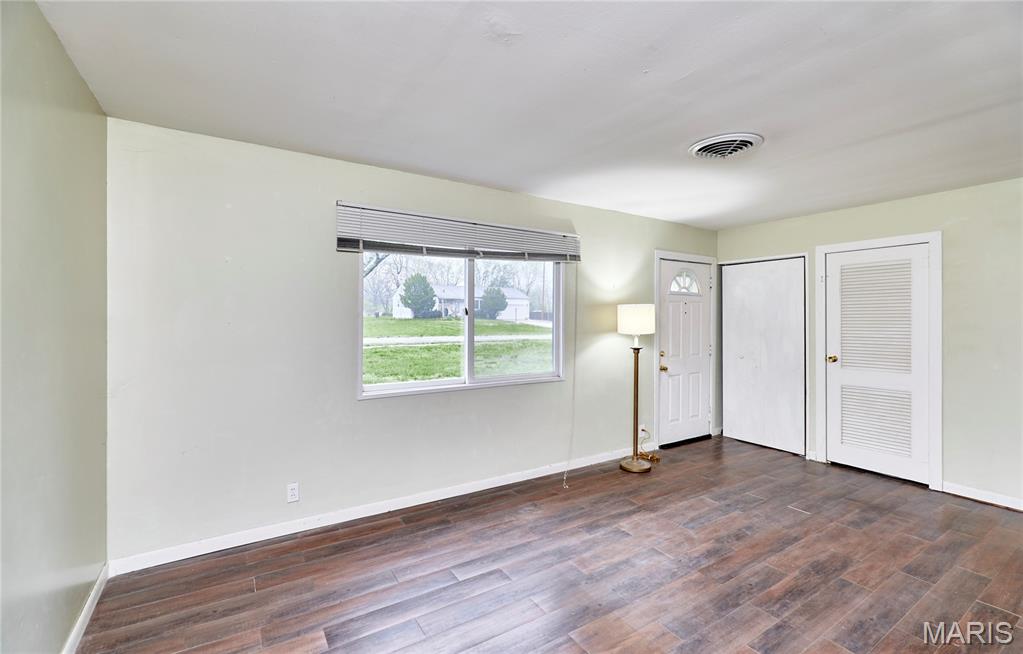 120 Highview Drive Ballwin, MO 63011 - Photo 10 of 51