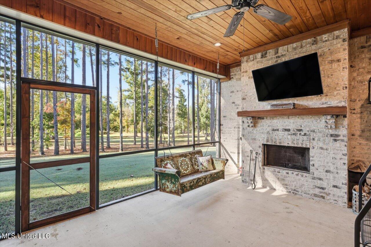 202 Lost Oak Lane Brandon, MS 39047 - Photo 41 of 75 40-202 Lost Oak Ln _ Home Tours MS