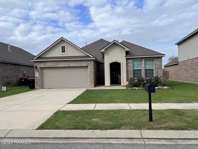 $233,885 | 422 Starlight Drive, Lafayette, LA 70501