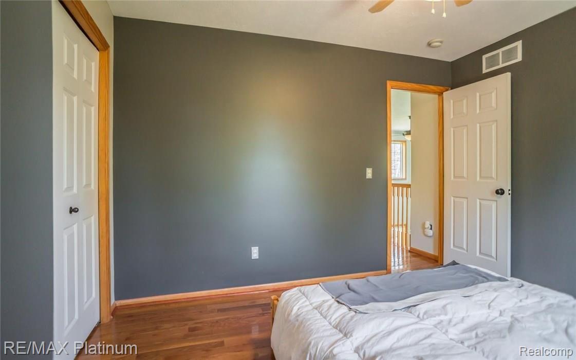 4501 Bentley Lake Road Howell, MI 48843 - Photo 17 of 40 17.jpg