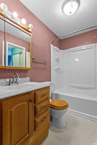 $299,000 | 9391 East 100 North, Greentown, IN 46936