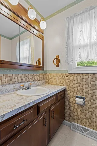 $299,000 | 9391 East 100 North, Greentown, IN 46936