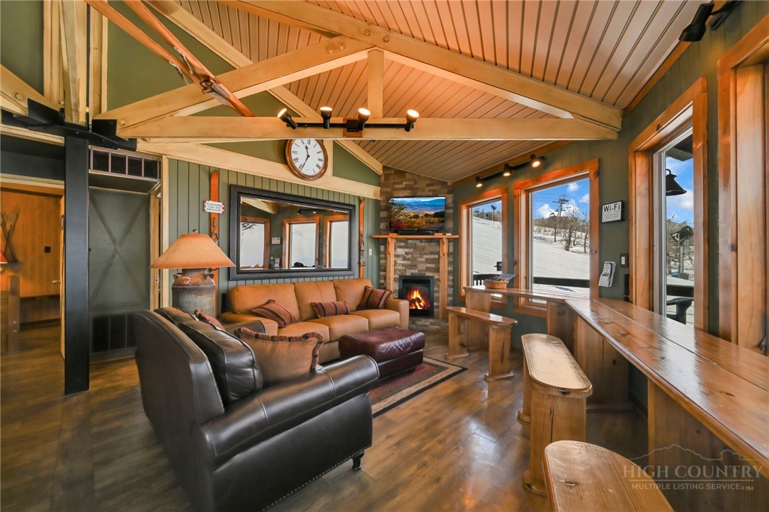 141 Skiloft Road Beech Mountain, NC 28604 - Photo 3 of 31 Gallery Image 3