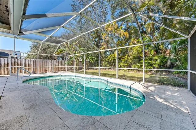 $663,900 | 15028 Savannah Drive, Naples, FL 34119