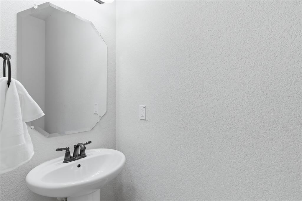 508 Kriston Drive Azle, TX 76020 - Photo 22 of 32