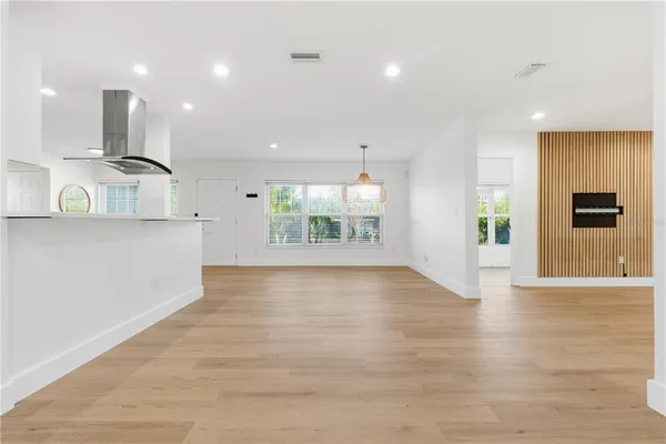 $4,000 | 327 Sunny Lane, Belleair, FL 33756