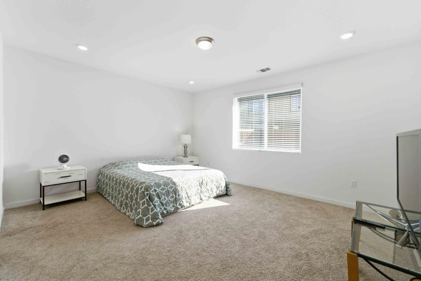 958 Shearwater Road Lathrop, CA 95330 - Photo 13 of 48