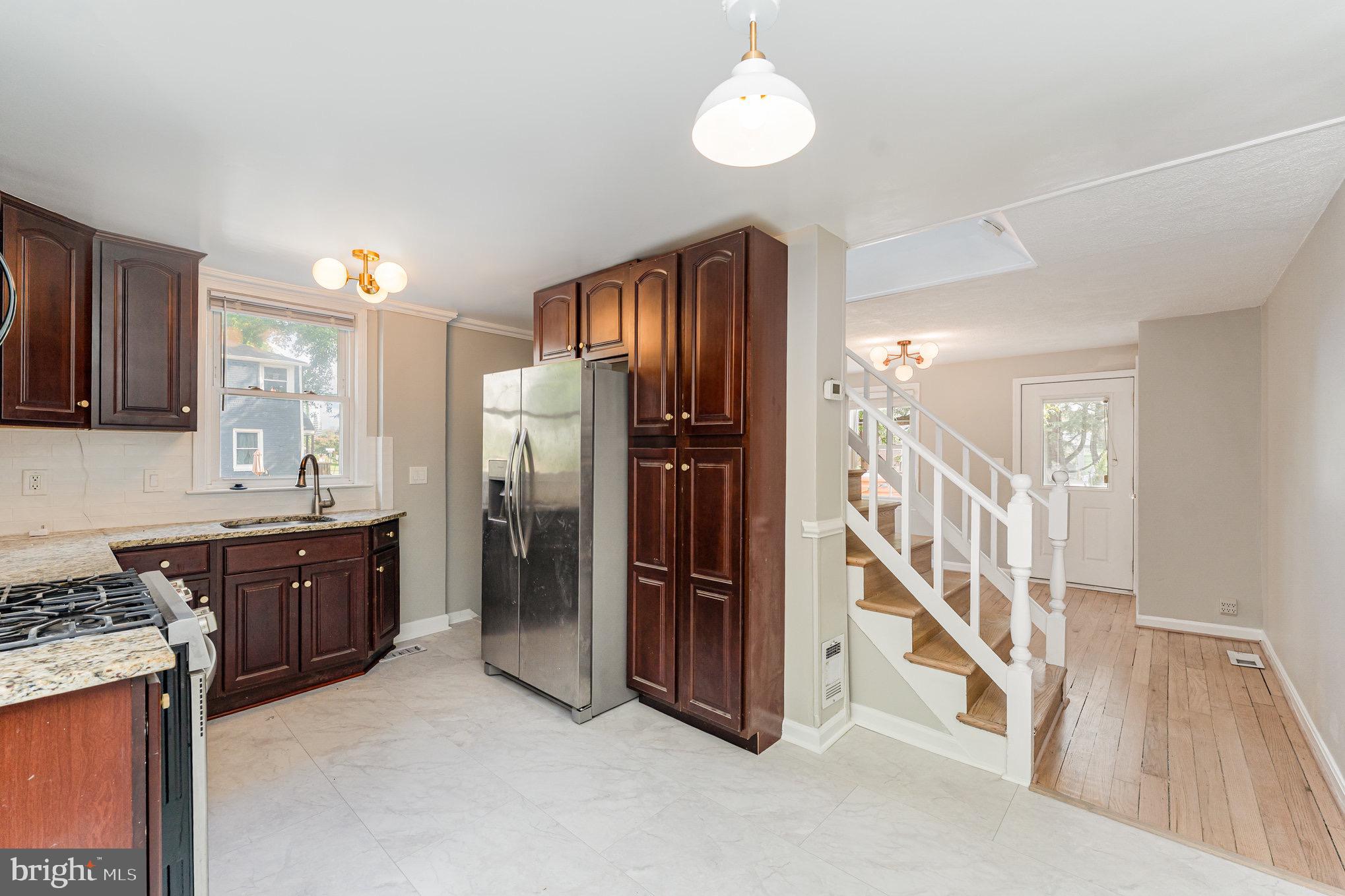 3729 South Four Mile Run Drive Arlington, VA 22206 - Photo 12 of 29