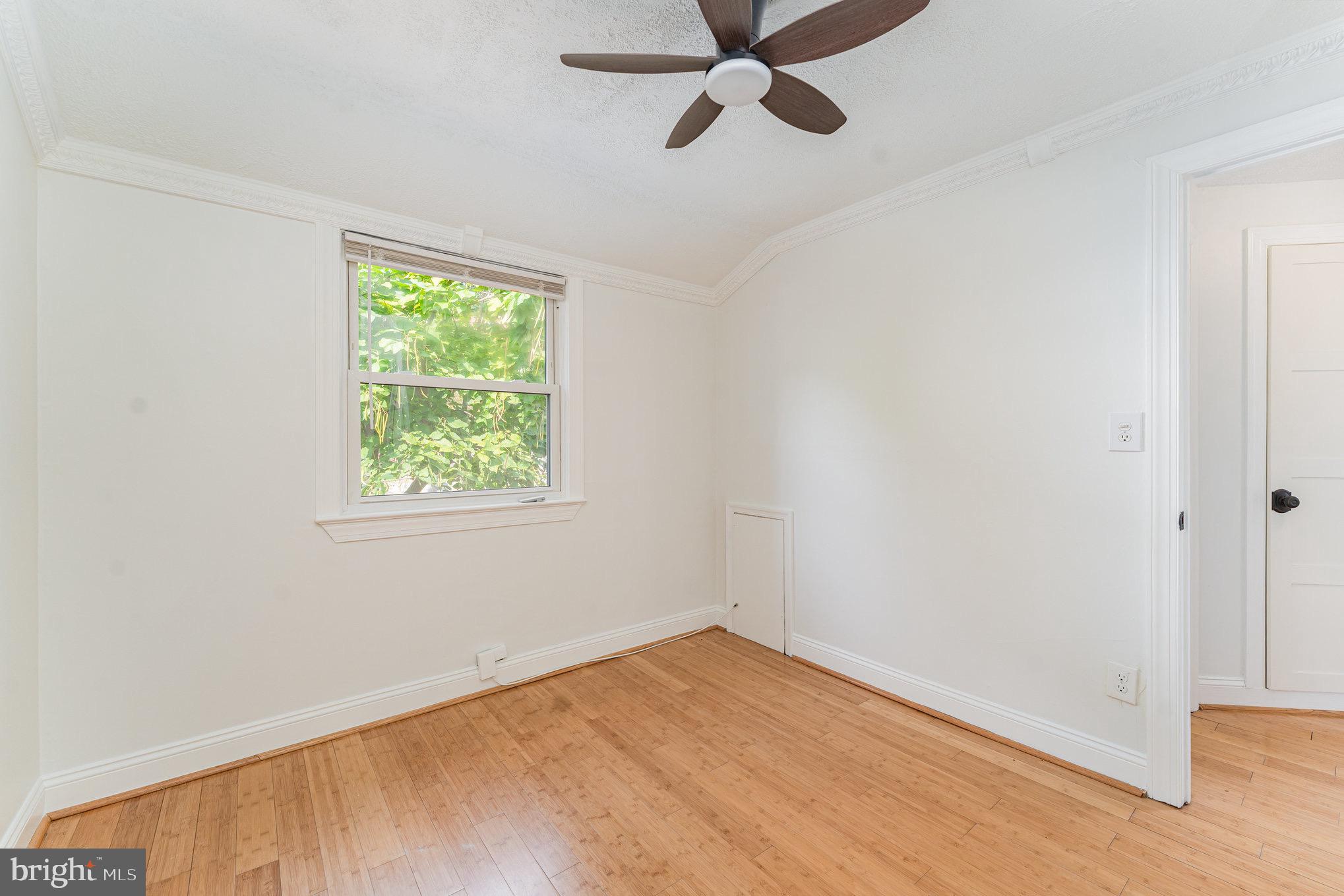 3729 South Four Mile Run Drive Arlington, VA 22206 - Photo 18 of 29