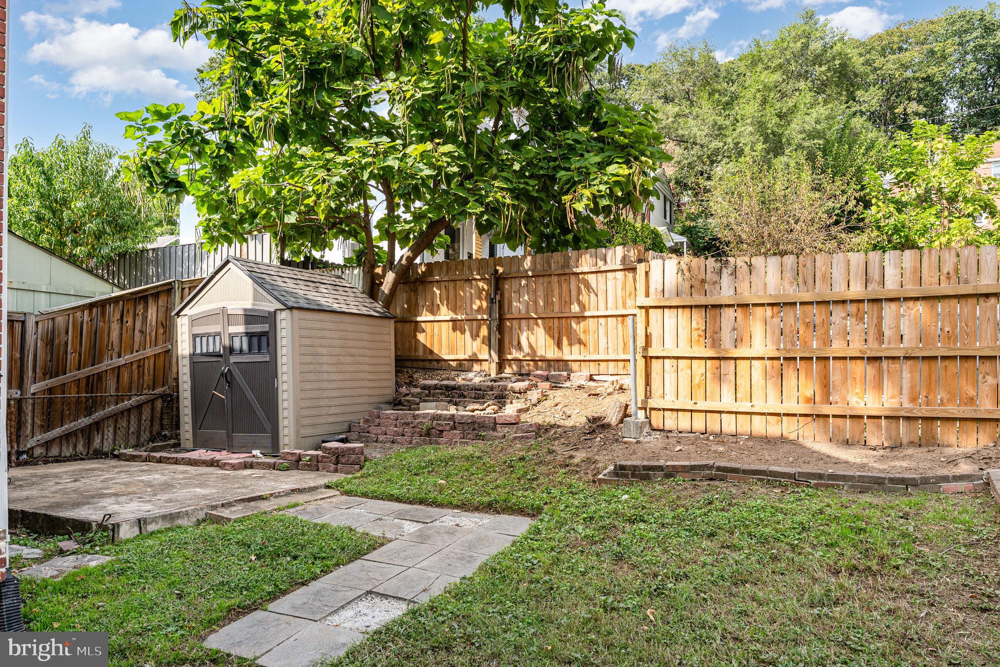 3729 South Four Mile Run Drive Arlington, VA 22206 - Photo 25 of 29