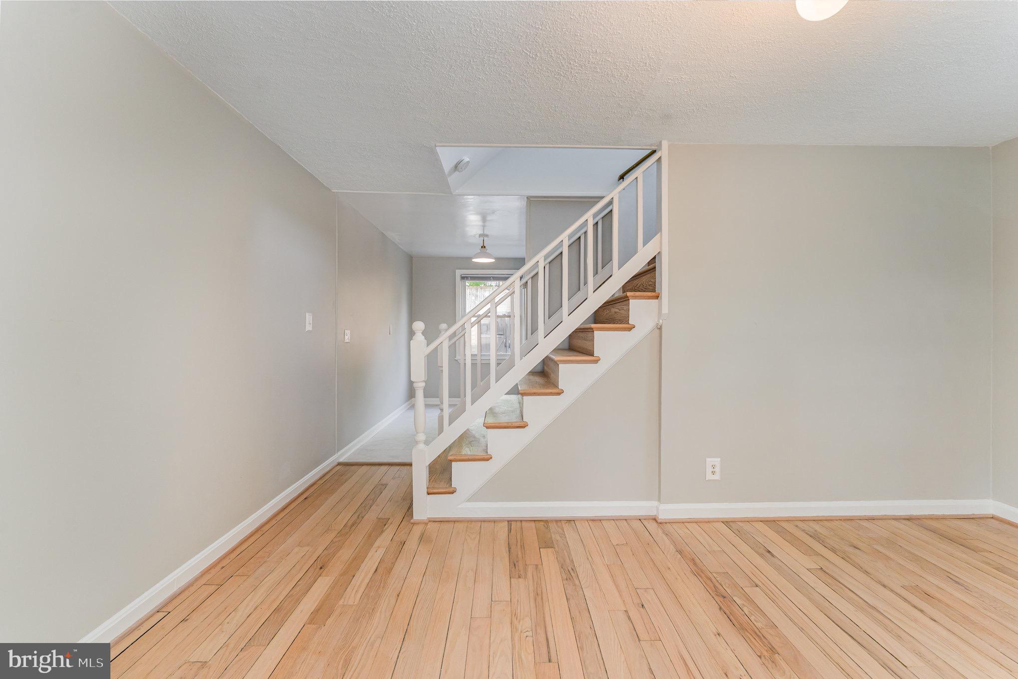 3729 South Four Mile Run Drive Arlington, VA 22206 - Photo 6 of 29