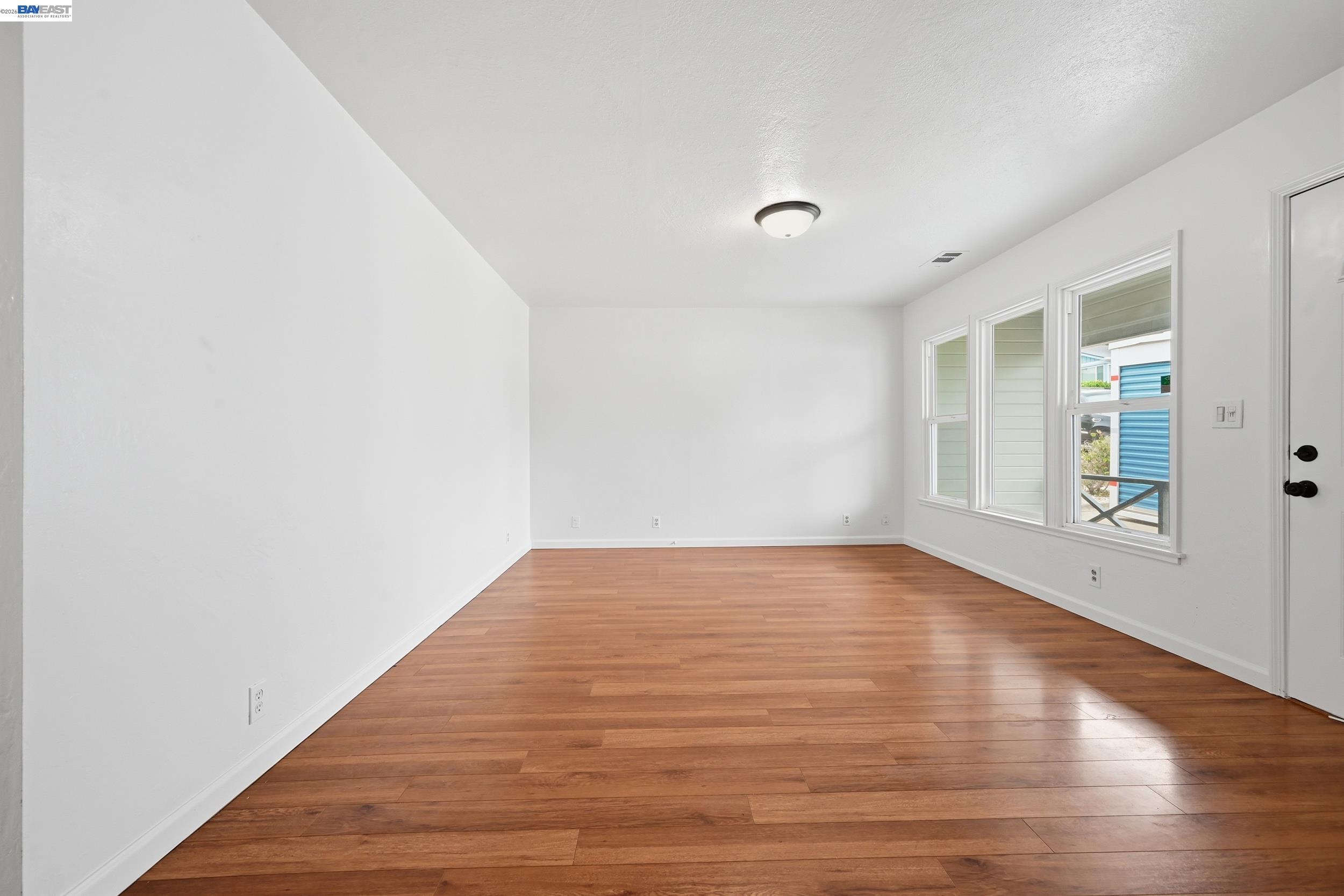 17119 Rolando Avenue Castro Valley, CA 94546 - Photo 5 of 59 Gallery Image 5