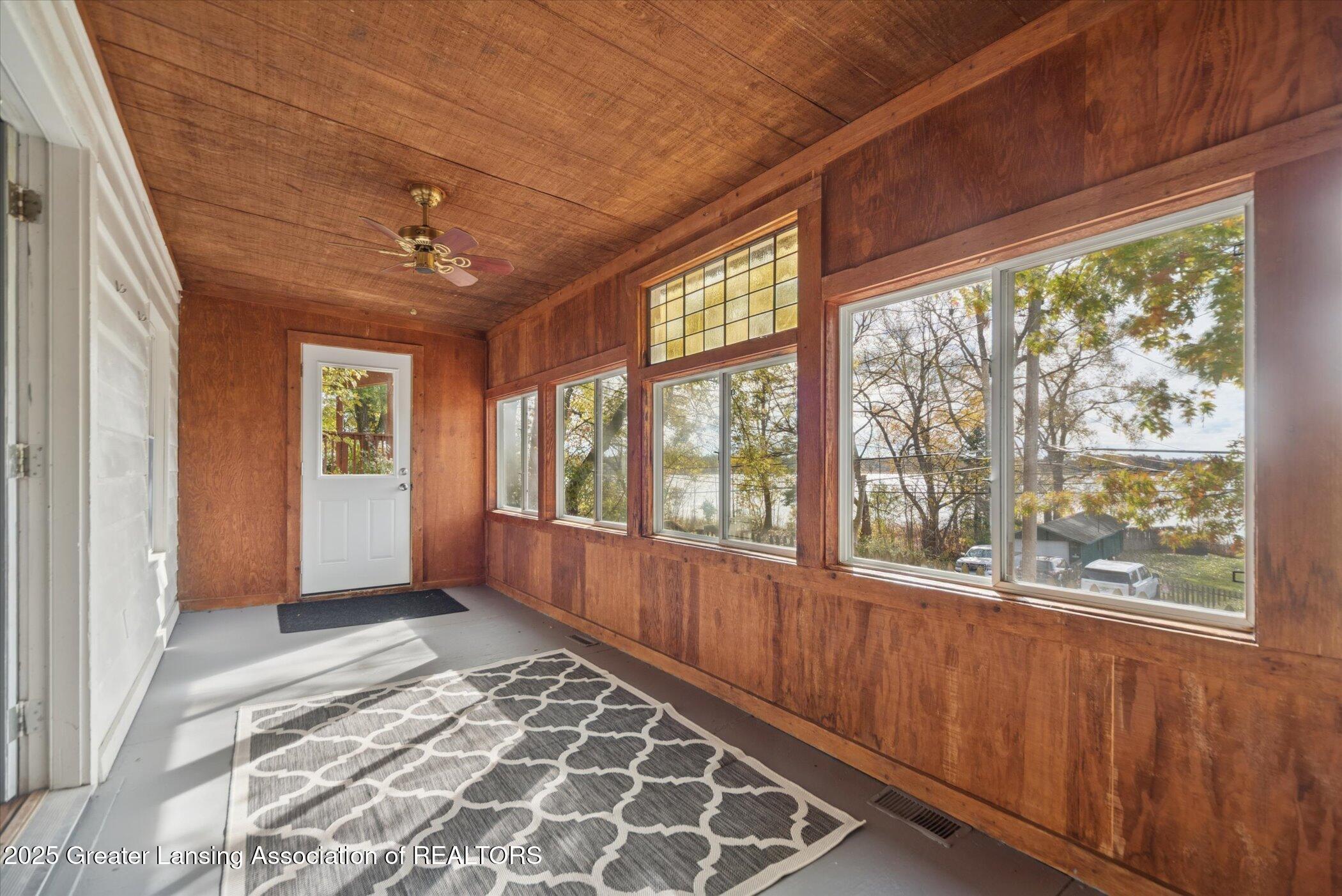 06-6099 Park Lake Rd-Windowstill