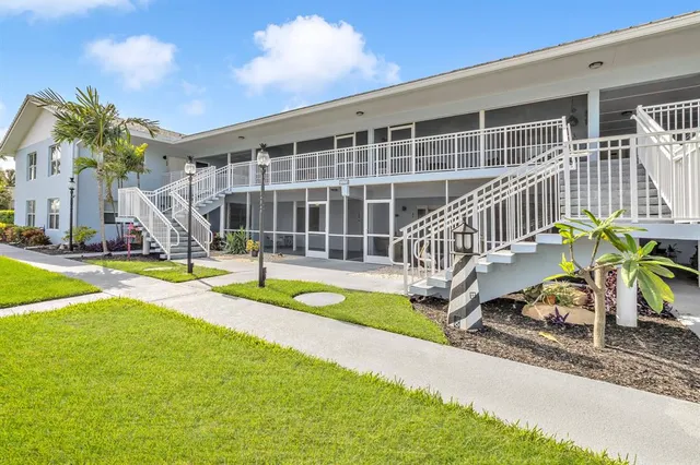 $285,000 | 2835 Northeast 28th Avenue, Unit 3, Lighthouse Point, FL 33064
