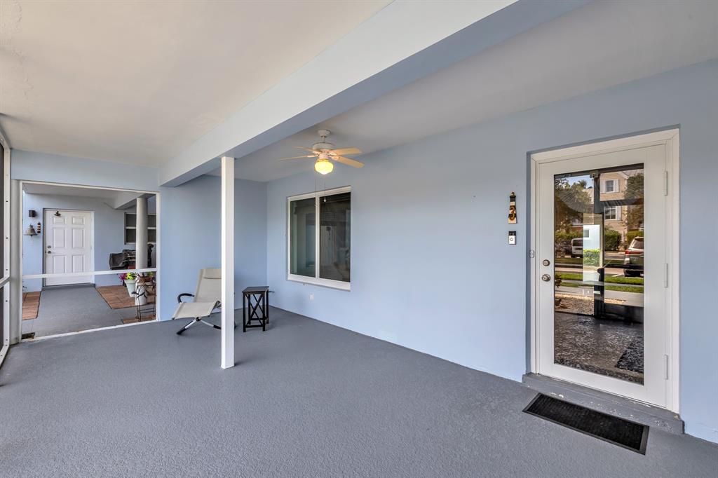 2835 Northeast 28th Avenue, Unit 3 Lighthouse Point, FL 33064 - Photo 6 of 30 an empty room with window