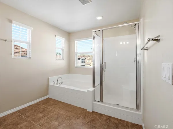 $599,999 | 31769 Avenida Sonrisa, Castaic, CA 91384