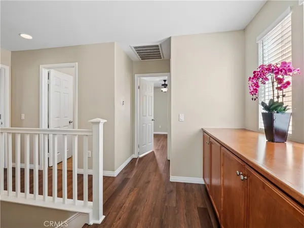 $599,999 | 31769 Avenida Sonrisa, Castaic, CA 91384