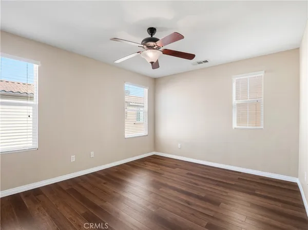 $599,999 | 31769 Avenida Sonrisa, Castaic, CA 91384