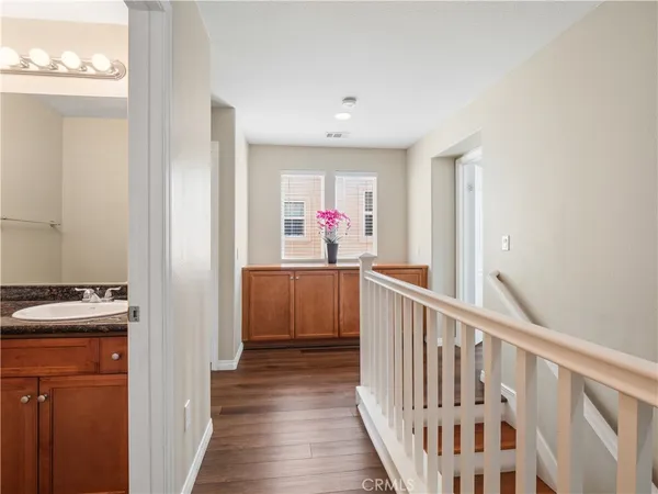 $599,999 | 31769 Avenida Sonrisa, Castaic, CA 91384