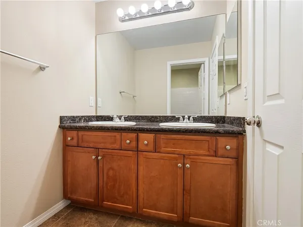 $599,999 | 31769 Avenida Sonrisa, Castaic, CA 91384