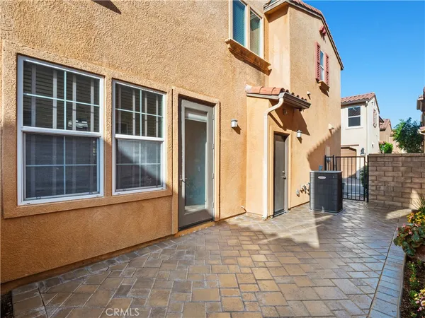 $599,999 | 31769 Avenida Sonrisa, Castaic, CA 91384
