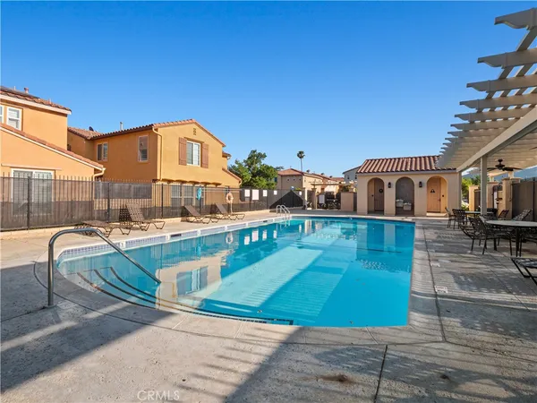 $599,999 | 31769 Avenida Sonrisa, Castaic, CA 91384