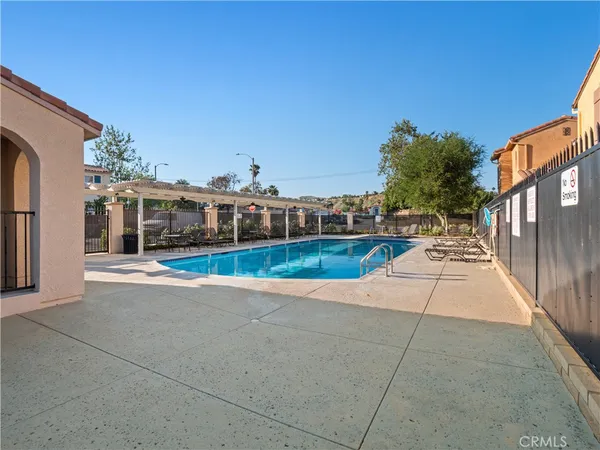 $599,999 | 31769 Avenida Sonrisa, Castaic, CA 91384