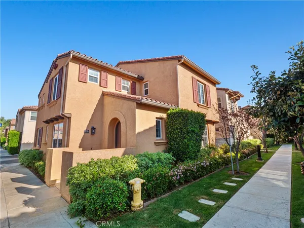 $599,999 | 31769 Avenida Sonrisa, Castaic, CA 91384