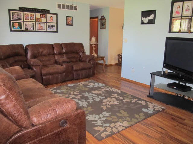 19367 East Fairfield Road Bluford, IL 62814 - Photo 7 of 30 Gallery Image 7