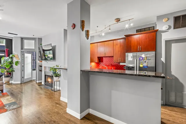 $3,750 | 130 South Canal Street, Unit 814, Chicago, IL 60606