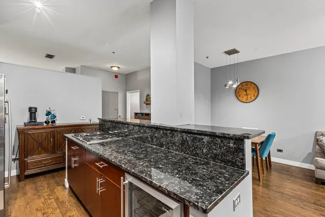 $3,750 | 130 South Canal Street, Unit 814, Chicago, IL 60606