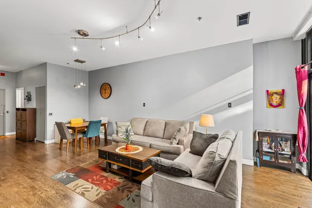 $3,750 | 130 South Canal Street, Unit 814, Chicago, IL 60606