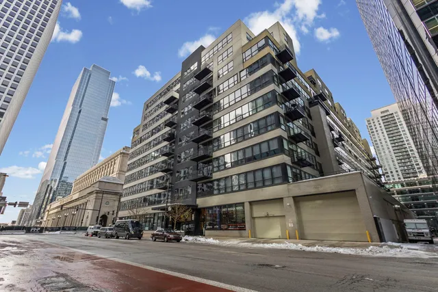 $3,750 | 130 South Canal Street, Unit 814, Chicago, IL 60606