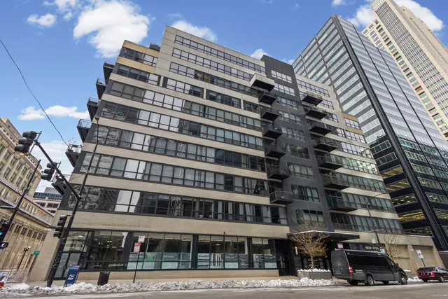 $3,750 | 130 South Canal Street, Unit 814, Chicago, IL 60606