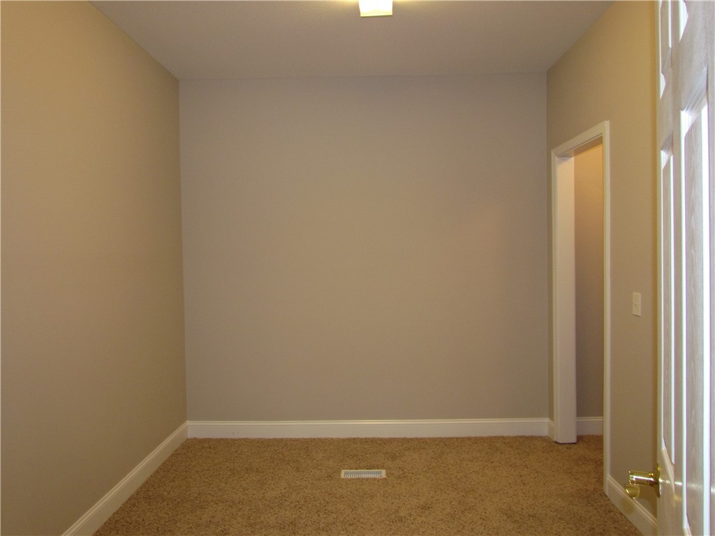 112 P-10-67 Anderson, SC 29621 - Photo 11 of 21 Master Bedroom Closet