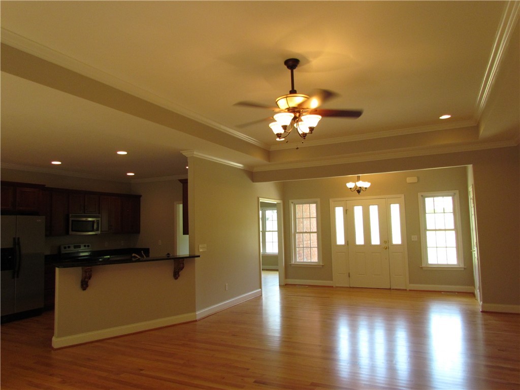 112 P-10-67 Anderson, SC 29621 - Photo 3 of 21 Family Room w Bar to Kitchen