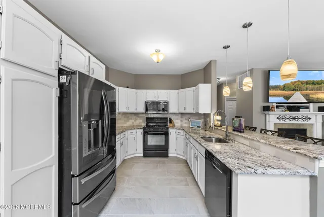 $799,999 | 1 Raleigh Pass, Colts Neck, NJ 07722