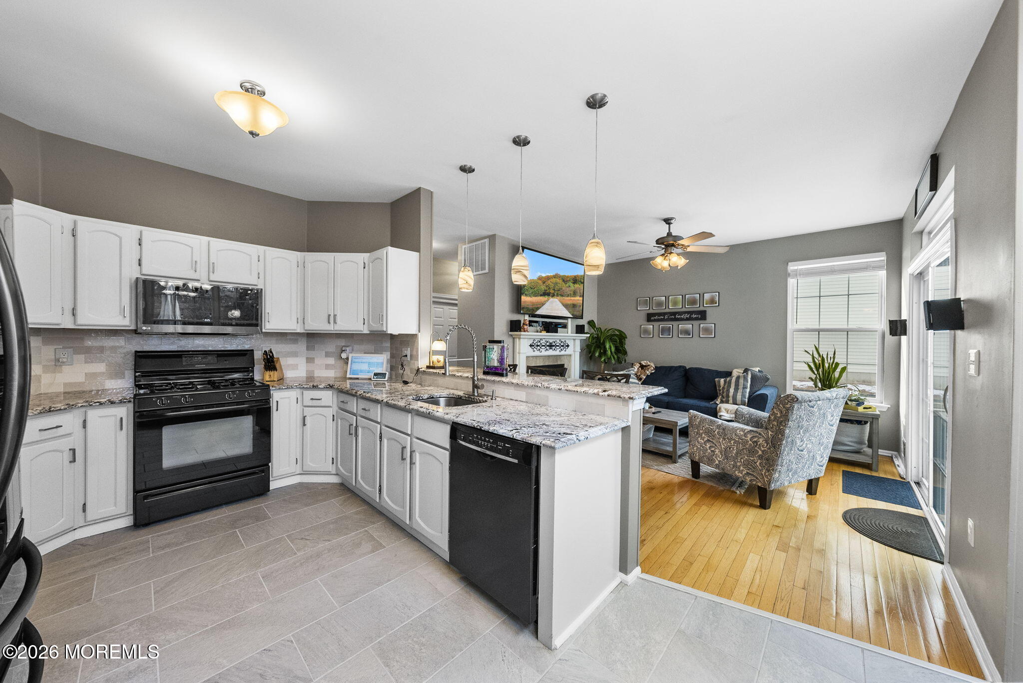 1 Raleigh Pass Colts Neck, NJ 07722 - Photo 16 of 46 28-web-or-mls-DSC03805